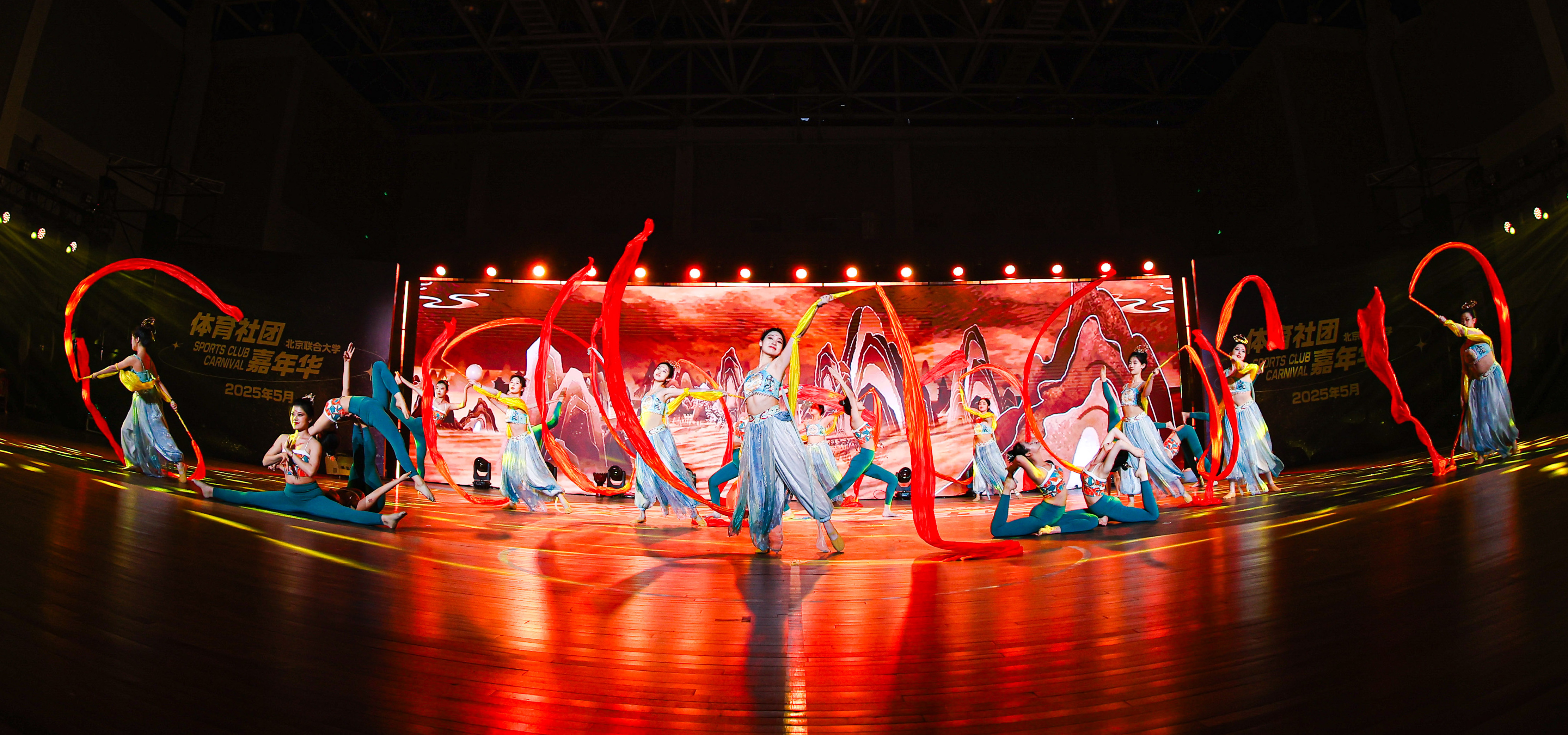 青春綻芳華 建設(shè)新聯(lián)大 第三屆校園文化周火熱展開